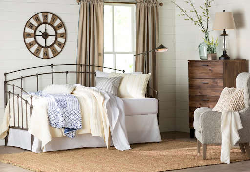 10 Small Bedroom Ideas to Make Your Space Seem Larger (With Photos ...